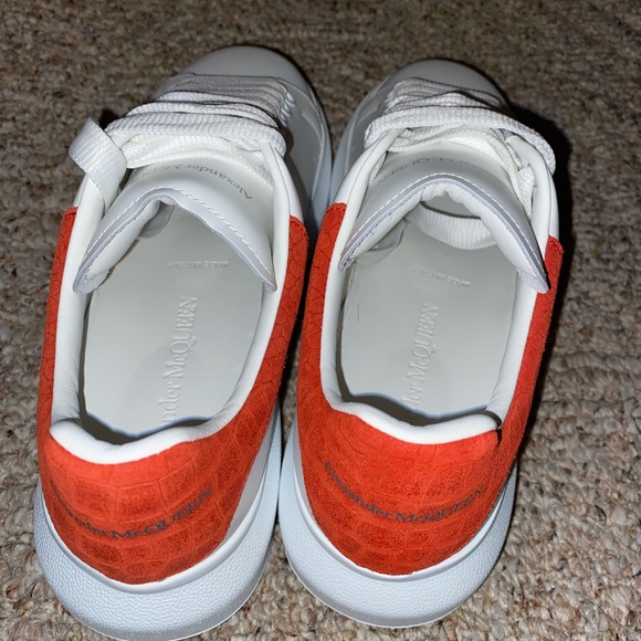 Alexander Mcqueen - Picture 3 of 6